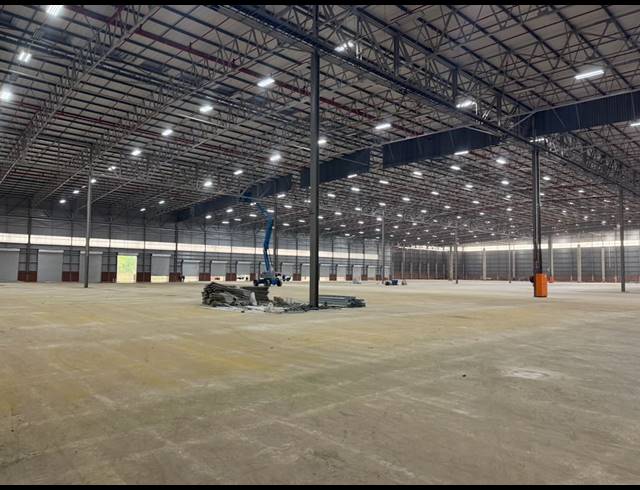 29,677M² WAREHOUSE TO LET IN PROSPECTON INDUSTRIAL
